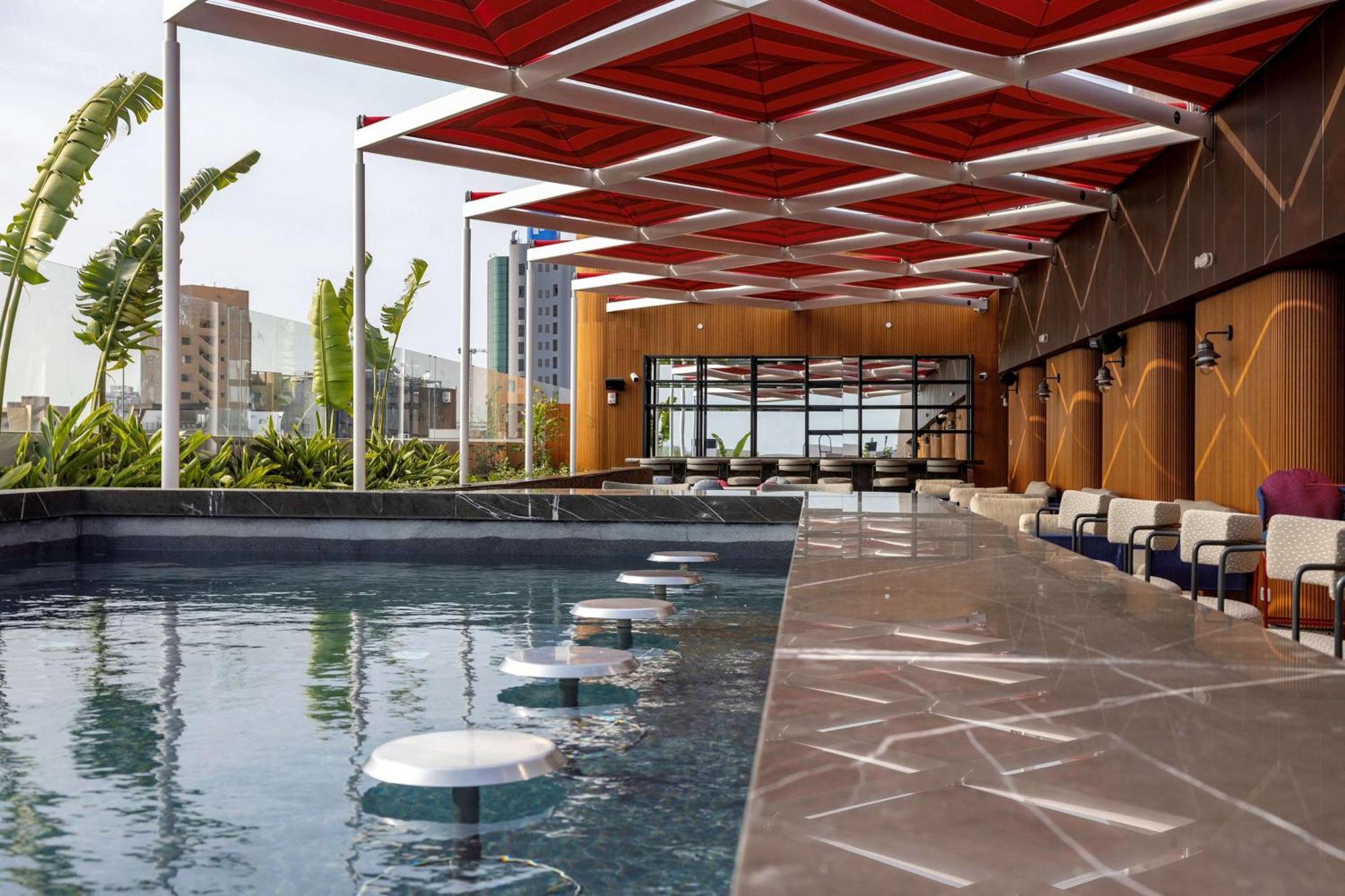 Отель Doubletree By Hilton Lima San Isidro Экстерьер фото