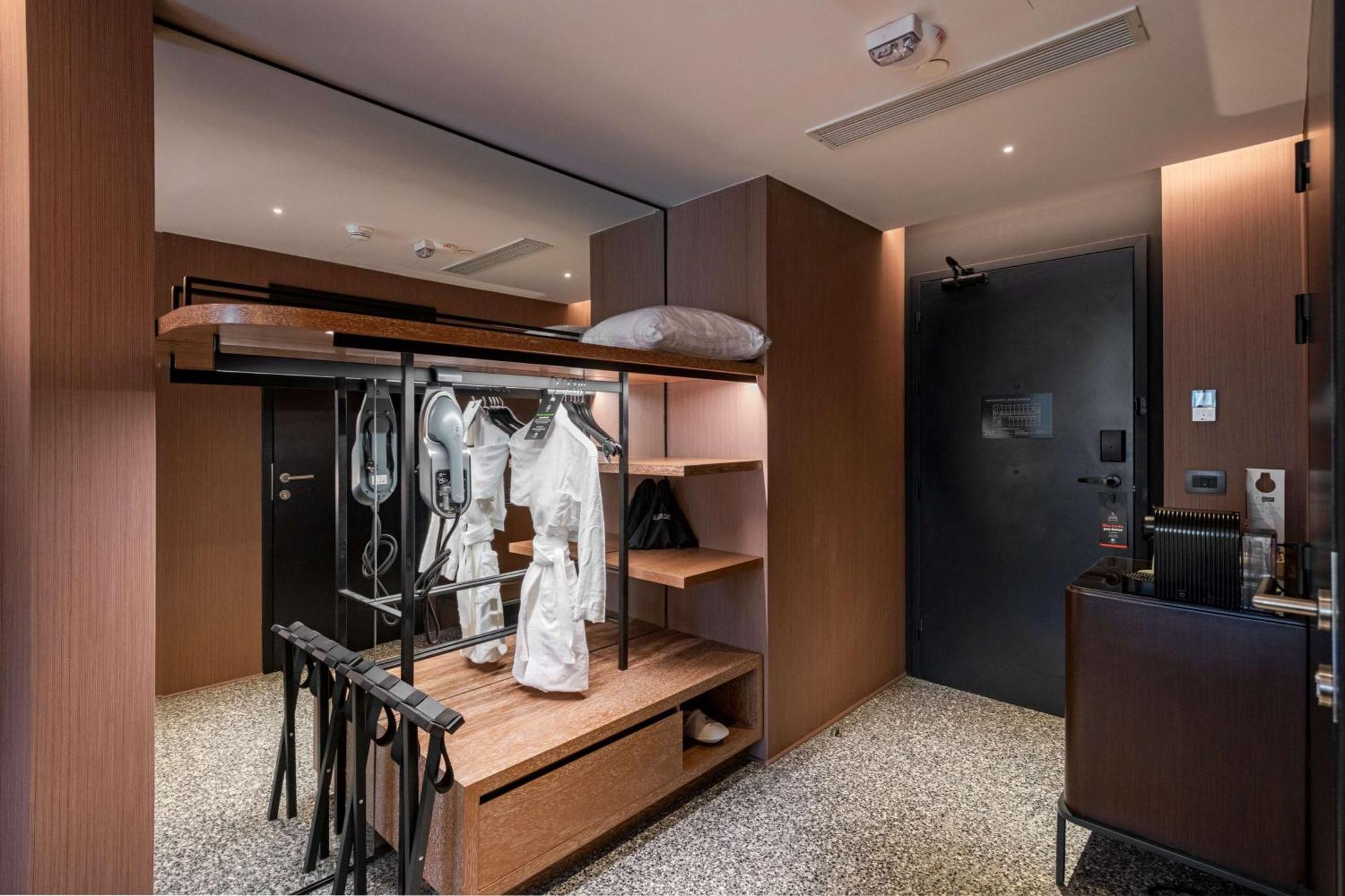 Отель Doubletree By Hilton Lima San Isidro Экстерьер фото